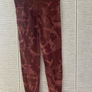 Gym Shark pink/red camo leggings